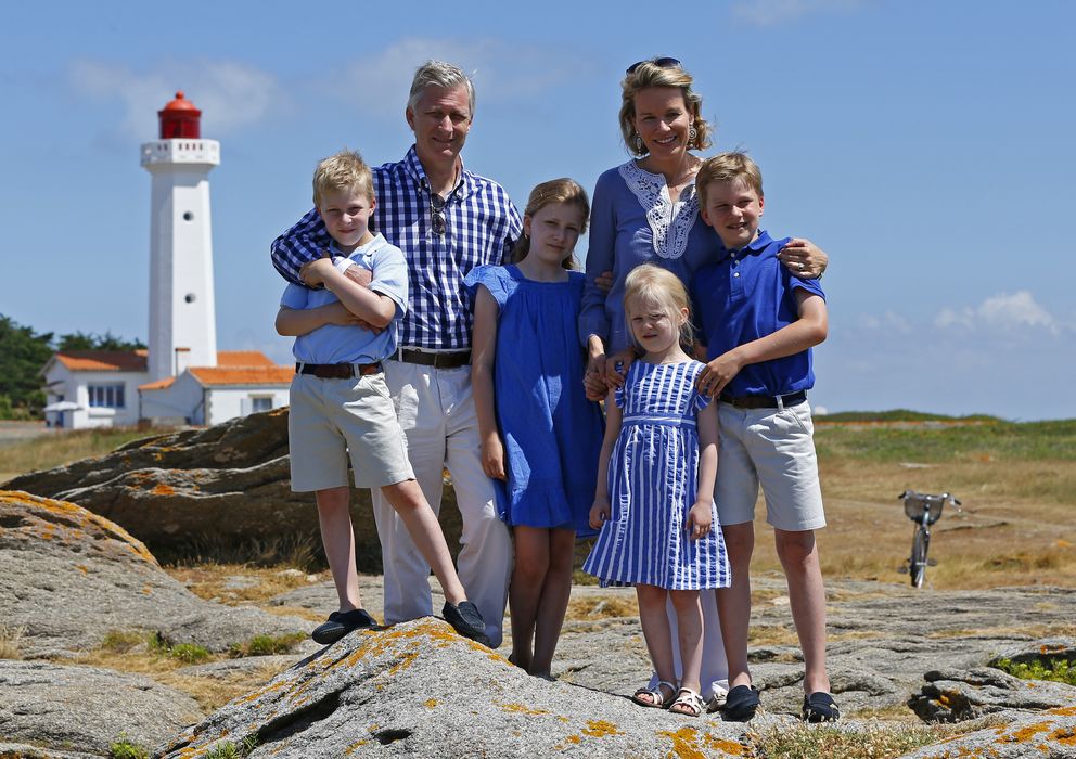 Foto: Los reyes Felipe y Matilde de Bélgica junto a sus cuatro hijos (I.C.)