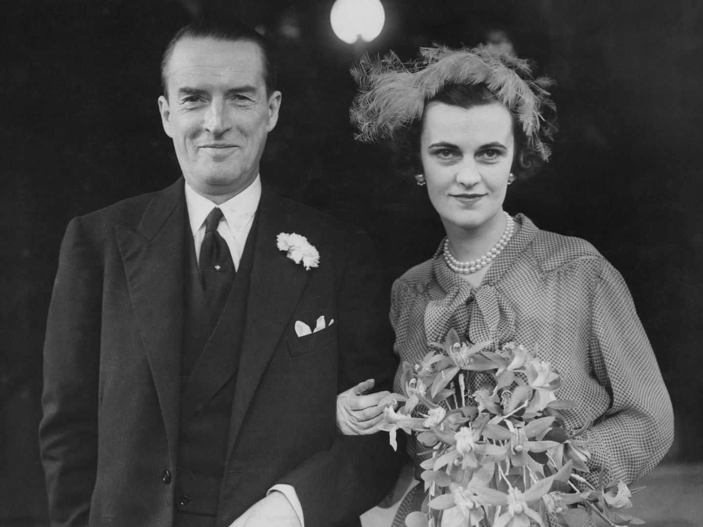 Los duques, el día de su boda en 1951. (Getty)