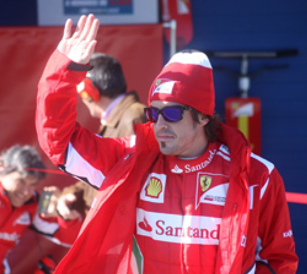 Foto: Fernando Alonso normaliza los "problemas" de Ferrari y anima a Contador