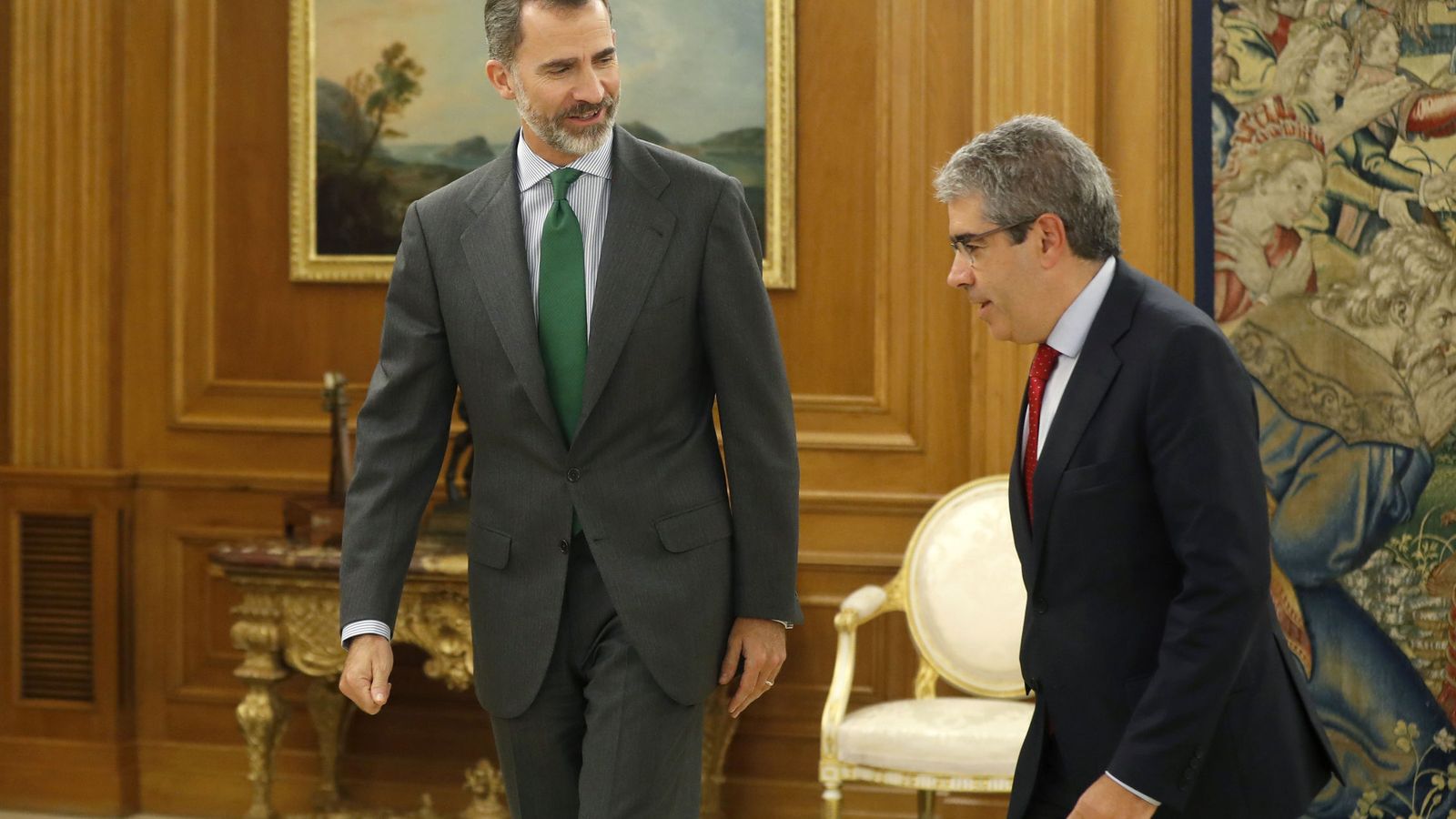 Foto: El rey Felipe VI recibe el portavoz del Partit Demòcrata Europeu Català (PDECat) en el Congreso, Francesc Homs (d), hoy en el Palacio de la Zarzuela. (EFE)