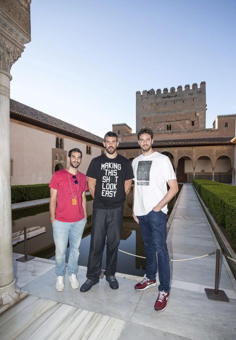 Foto: Los hermanos Gasol, este verano en Granada.