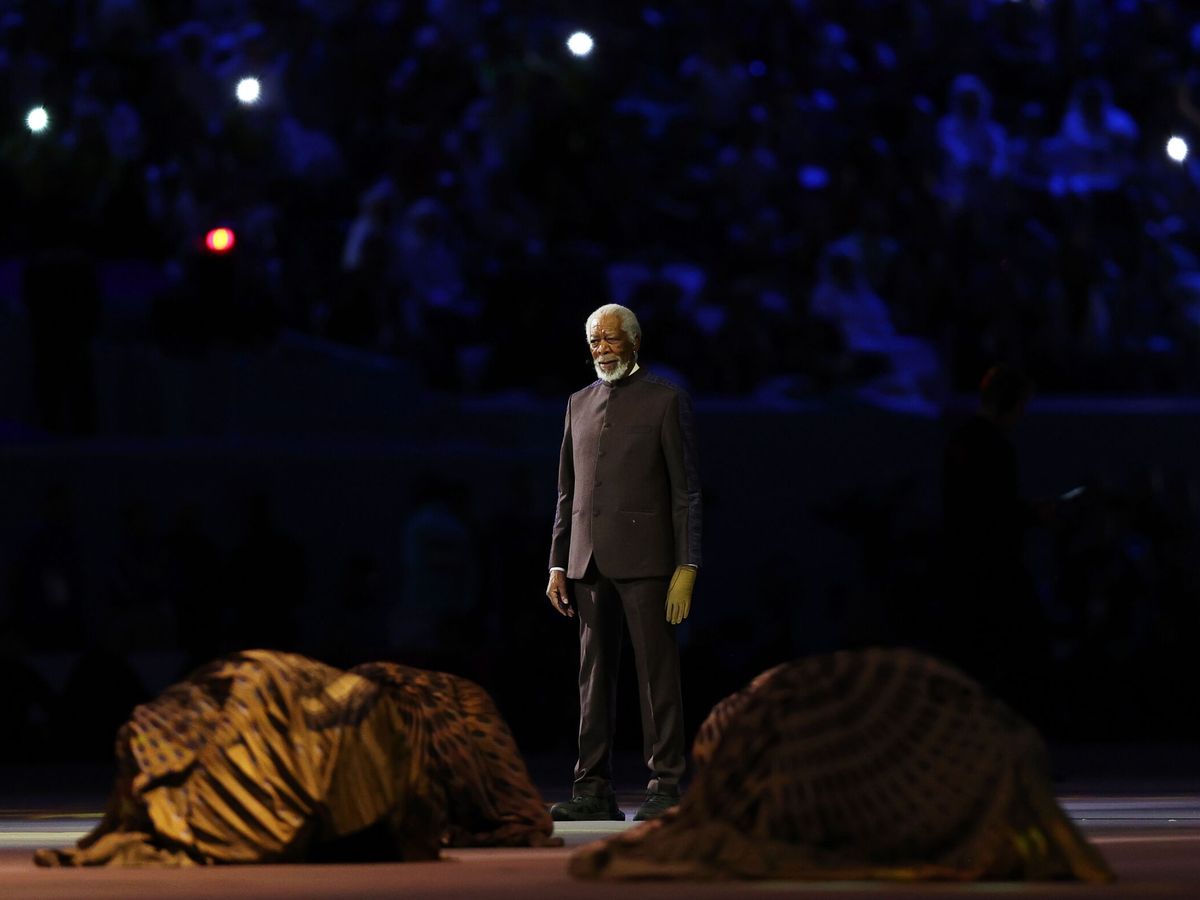 Foto: Morgan Freeman, en la ceremonia inagurual del Mundial. (EFE/Tolga Bozoglu)