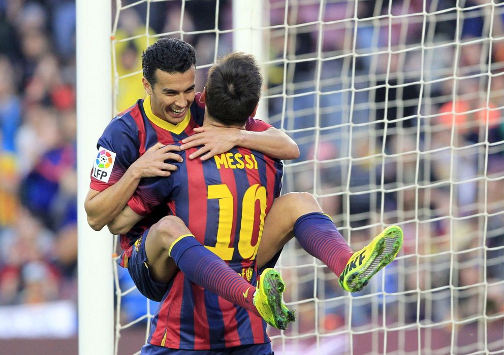 Foto: Pedro celebra junto a Messi un gol en la presente temporada.