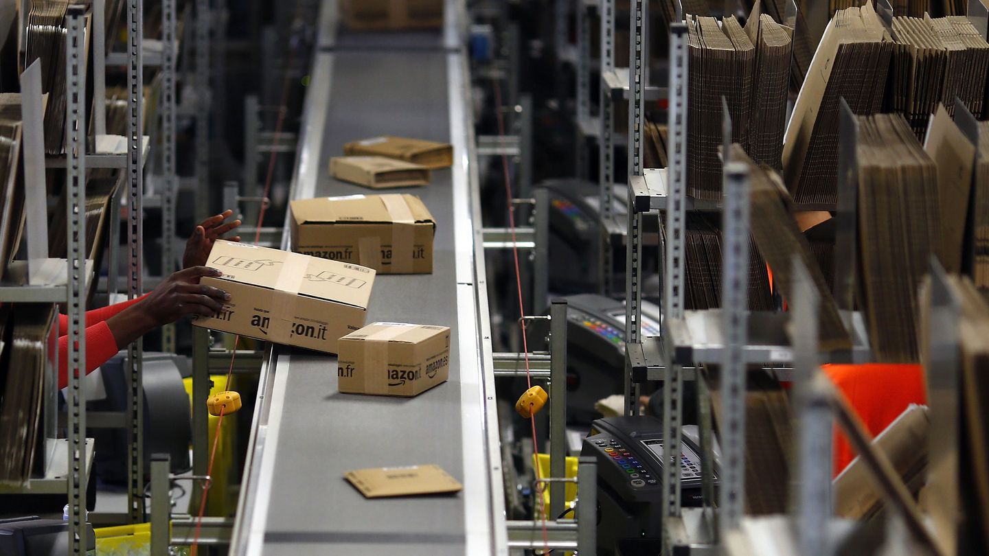 Un almacén de Amazon. (Reuters)