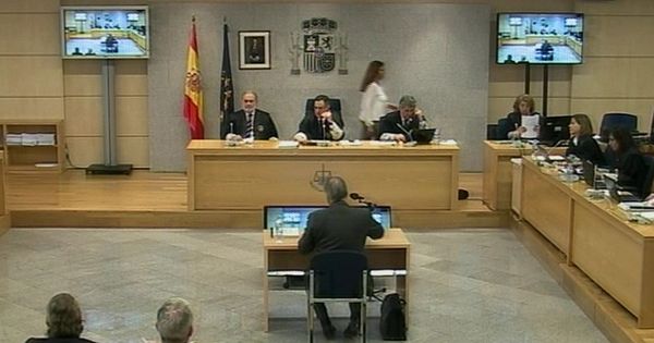 Foto: Declaracion de Bárcenas en el juicio del caso Gürtel. (EFE)