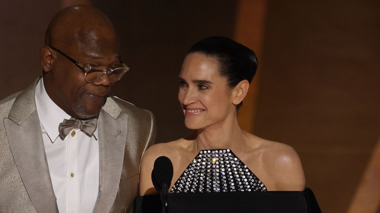 Jennifer Connelly and Samuel L. Jackson present the Oscar for Best Makeup and Hairstyling during the Oscars show at the 95th Academy Awards in Hollywood, Los Angeles, California, U.S., March 12, 2023. REUTERS Carlos Barria