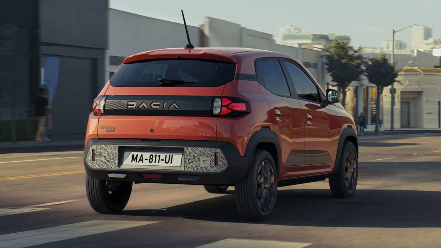 El renovado Dacia Spring ha recibido una imagen más moderna y más tecnología.