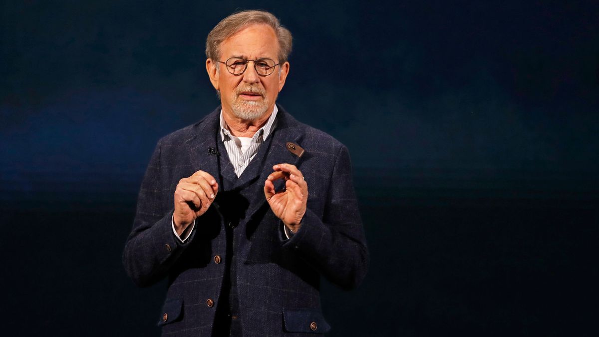 Así será la nueva serie de terror de Spielberg: solo se verá en móviles... y de noche
