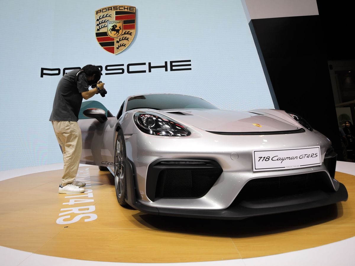 Foto: Automóvil de Porsche. (EFE/Diego Azubel)