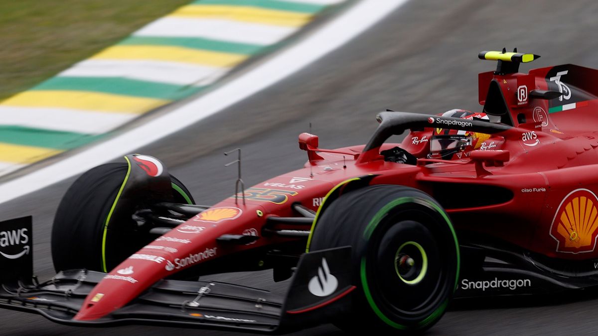 Carlos Sainz logra sacar petróleo (y emociones) con un segundo puesto al sprint de Brasil