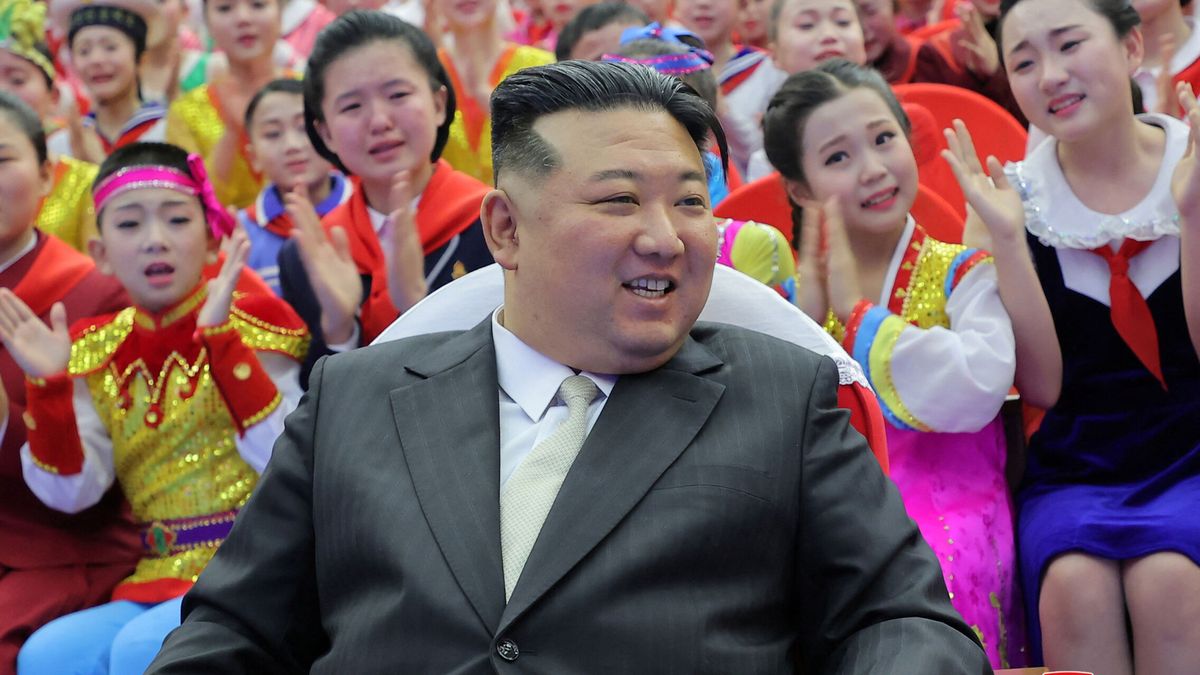 Seúl acusa a Corea del Norte de lanzar 200 proyectiles en la costa oeste de la península