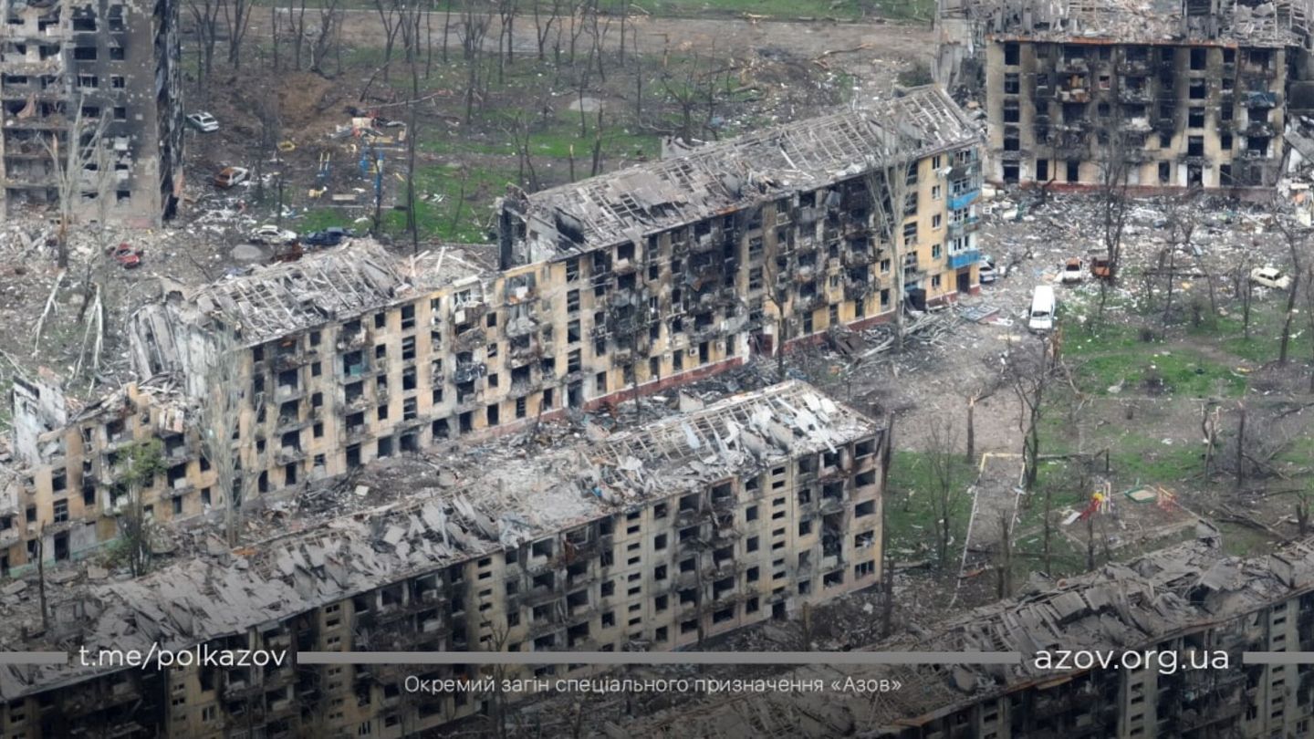 Zona devastada en Mariúpol. (Reuters)