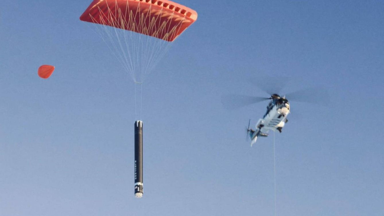 Foto: Es la primera vez que un helicóptero consigue atrapar un cohete en el aire. (Rocket Labs)