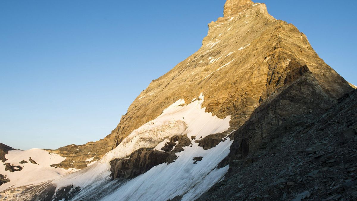 Muere un alpinista de Granada durante una expedición en los Alpes suizos