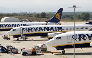Un juez tumba los abusos de Ryanair y prohíbe cobrar 40€ por tarjeta de embarque