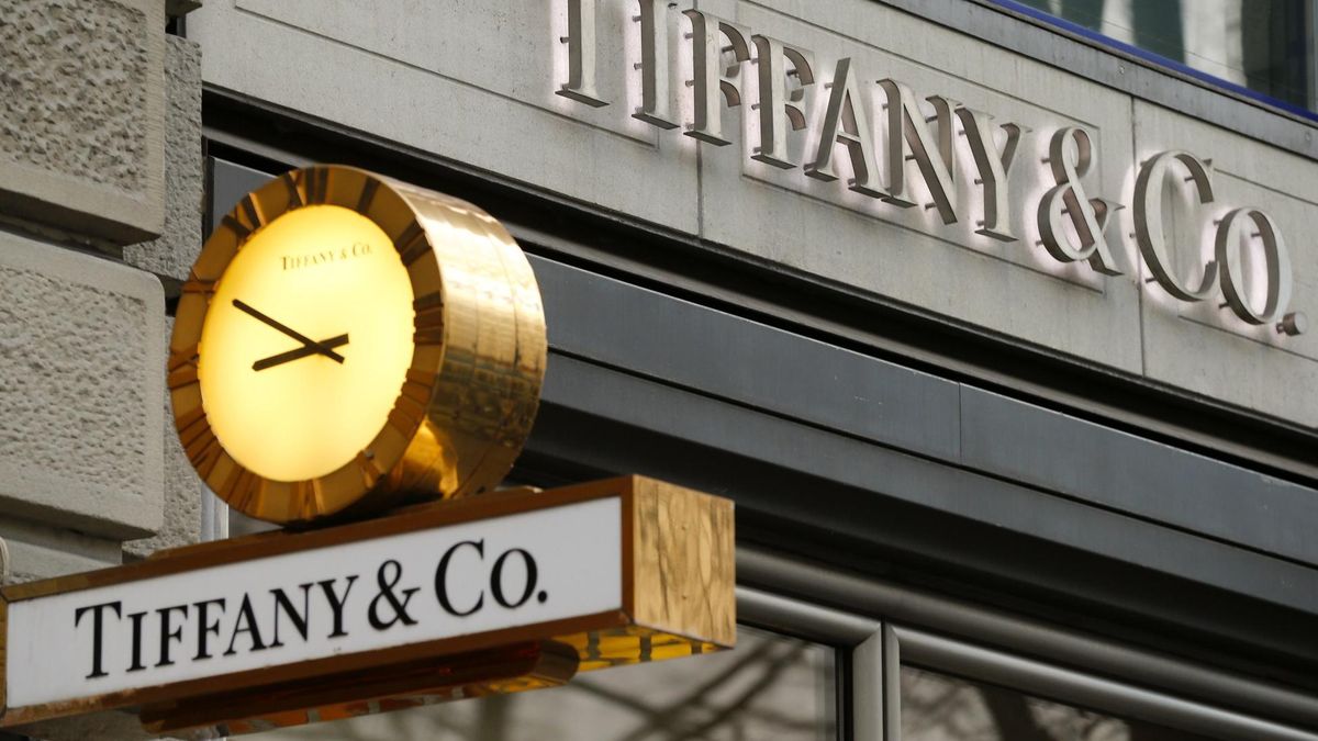 Tiffany & Co. eleva sus máximos a más de 96 dólares gracias a su repunte del 9%