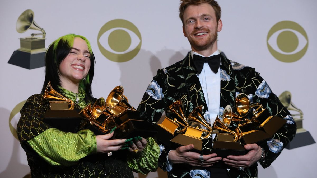 Billie Eilish hace historia en unos Grammy que encubran a Rosalía y Alejandro Sanz