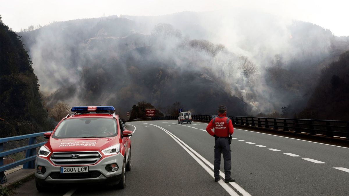 Estabilizado pero no controlado el incendio forestal originado en Bera (Navarra)