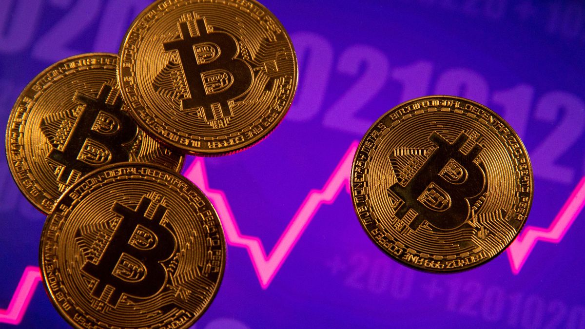 El bitcoin marca un nuevo récord en la víspera del debut bursátil de Coinbase