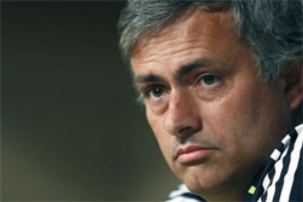Foto: Mourinho zanja los rumores: "No quiero a ningún jugador en el mercado de invierno"