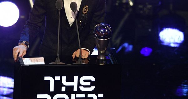 Foto: Luka Modric recibe el premio 'The Best' de la FIFA (EFE)