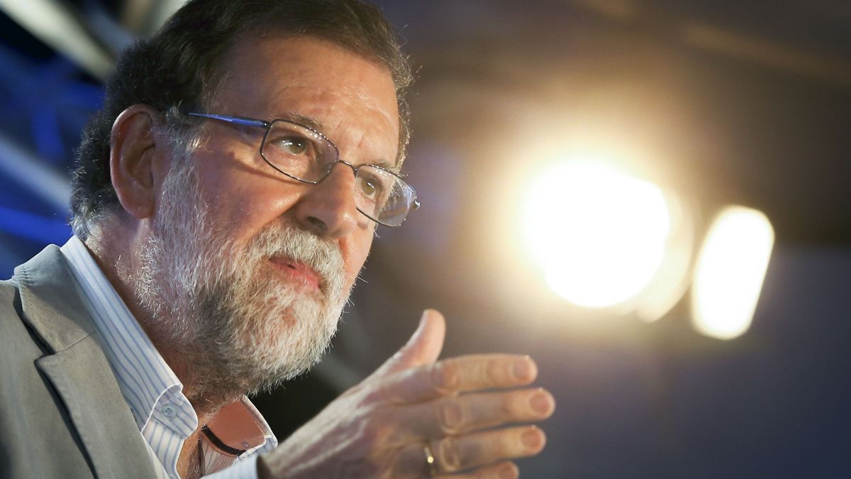 Rajoy traslada a Sánchez su apoyo a su propuesta de revisión del modelo territorial