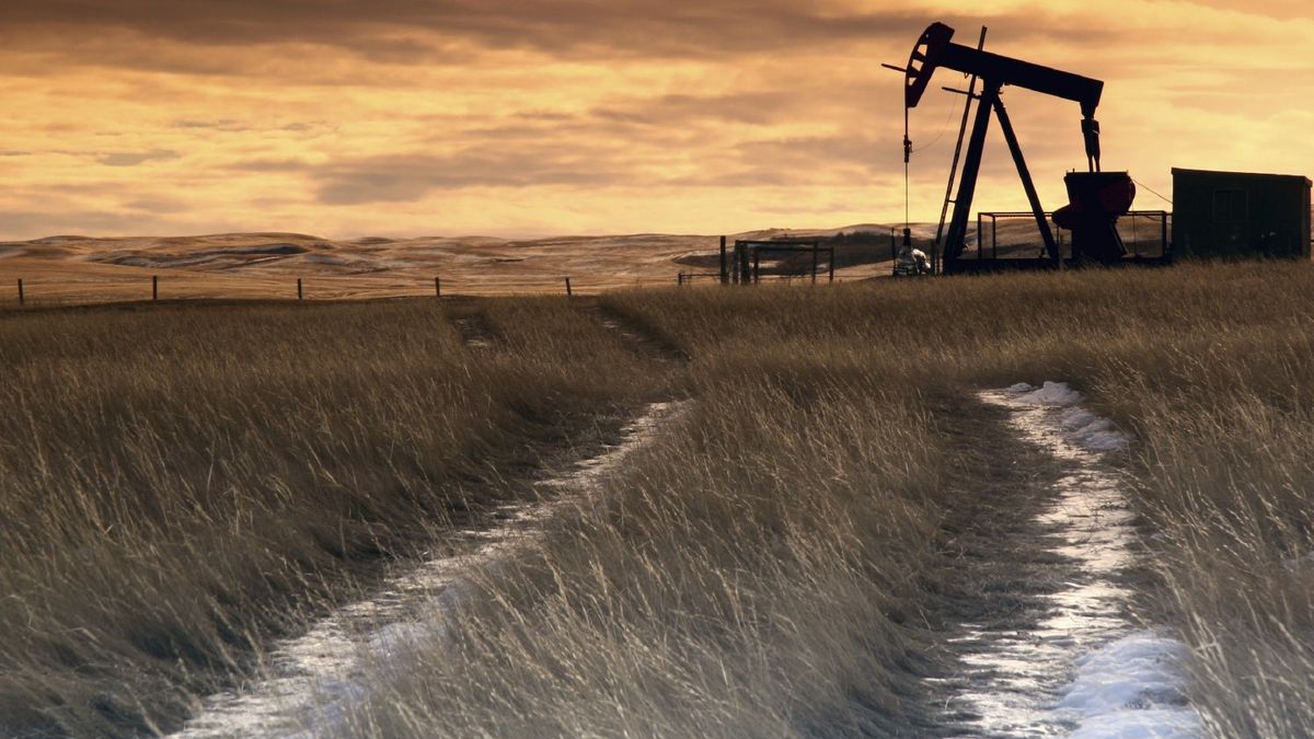 EEUU comienza a cerrar yacimientos ante el derrumbe de los precios del petróleo