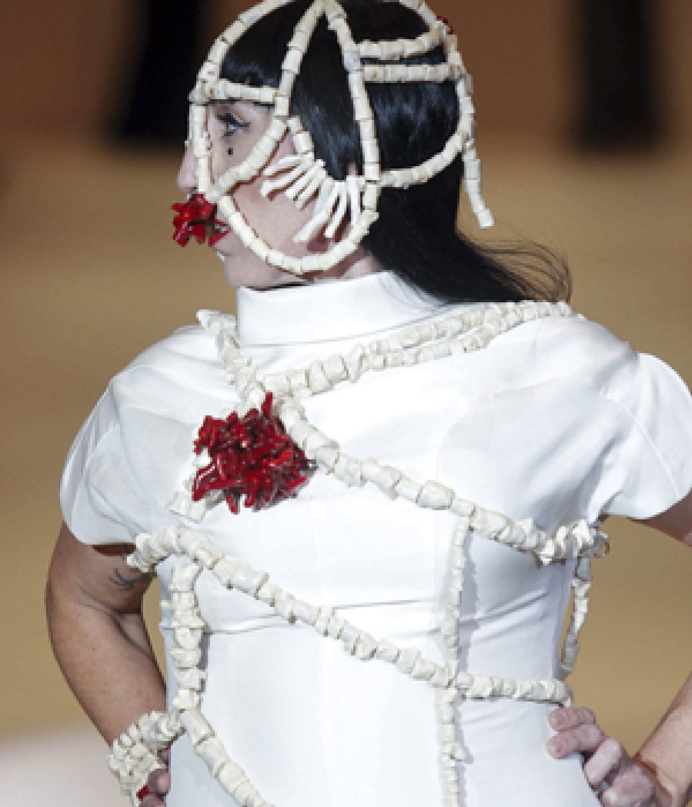Foto: El diseñador de Lady Gaga  que dijo no a Madonna debuta en Valencia