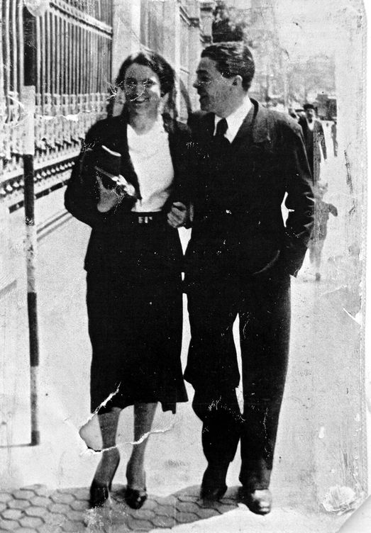 Juan Tellería y su mujer en Madrid. (Cedida)