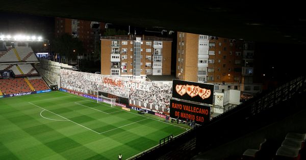 Foto: Estadio de Vallecas en un partido ante el FC Barcelona (Reuters)