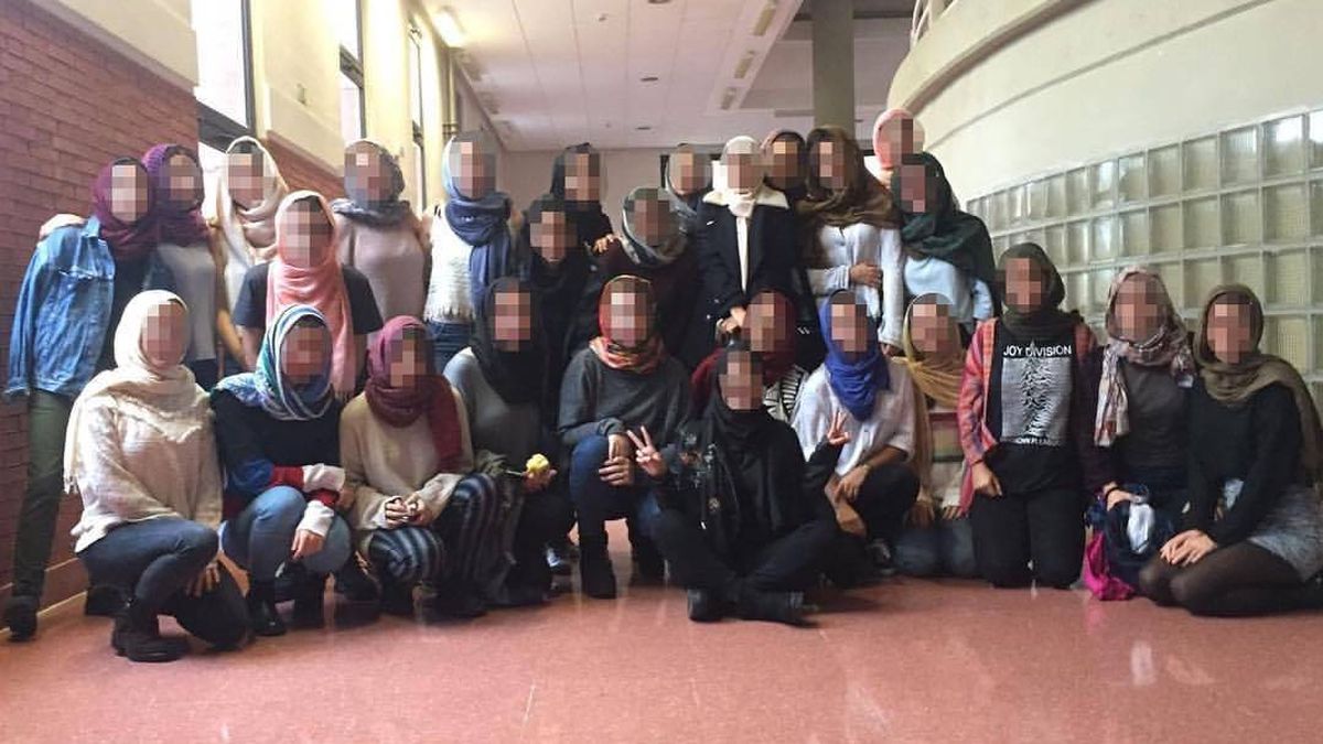 Impiden a una alumna examinarse con hiyab en la Autónoma y toda su clase se pone velo