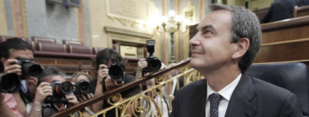 Foto: Zapatero rectifica y fija una regla de gasto para las comunidades  autónomas