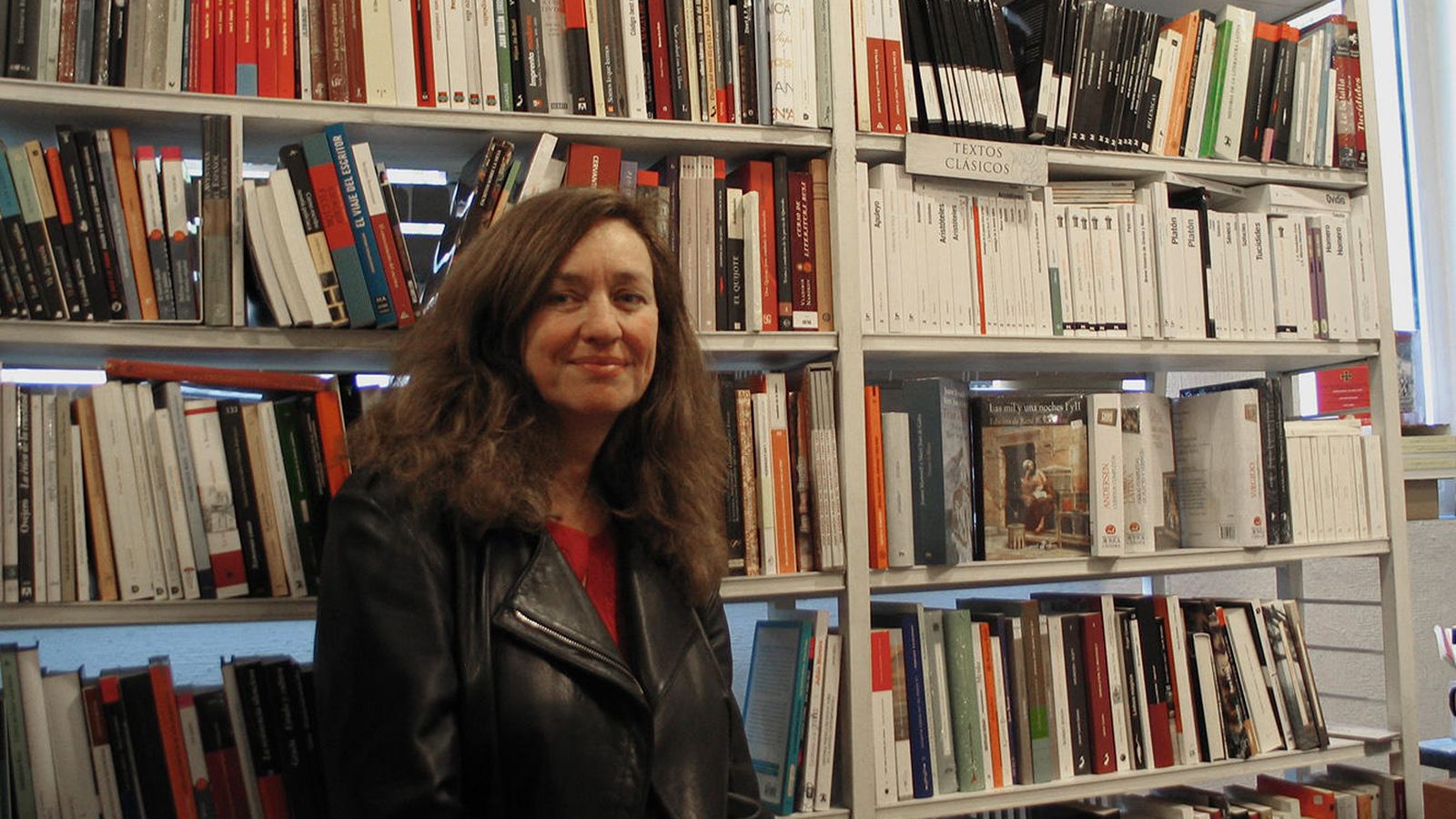 Foto: Lola Larumbe, dueña de la librería Alberti, en el barrio madrileño de Moncloa. (EC)