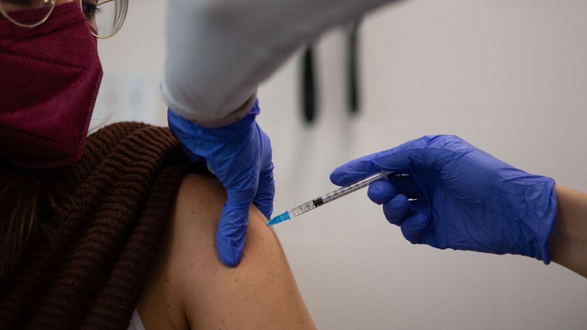 ¿Vacunamos poco por culpa de los recortes?