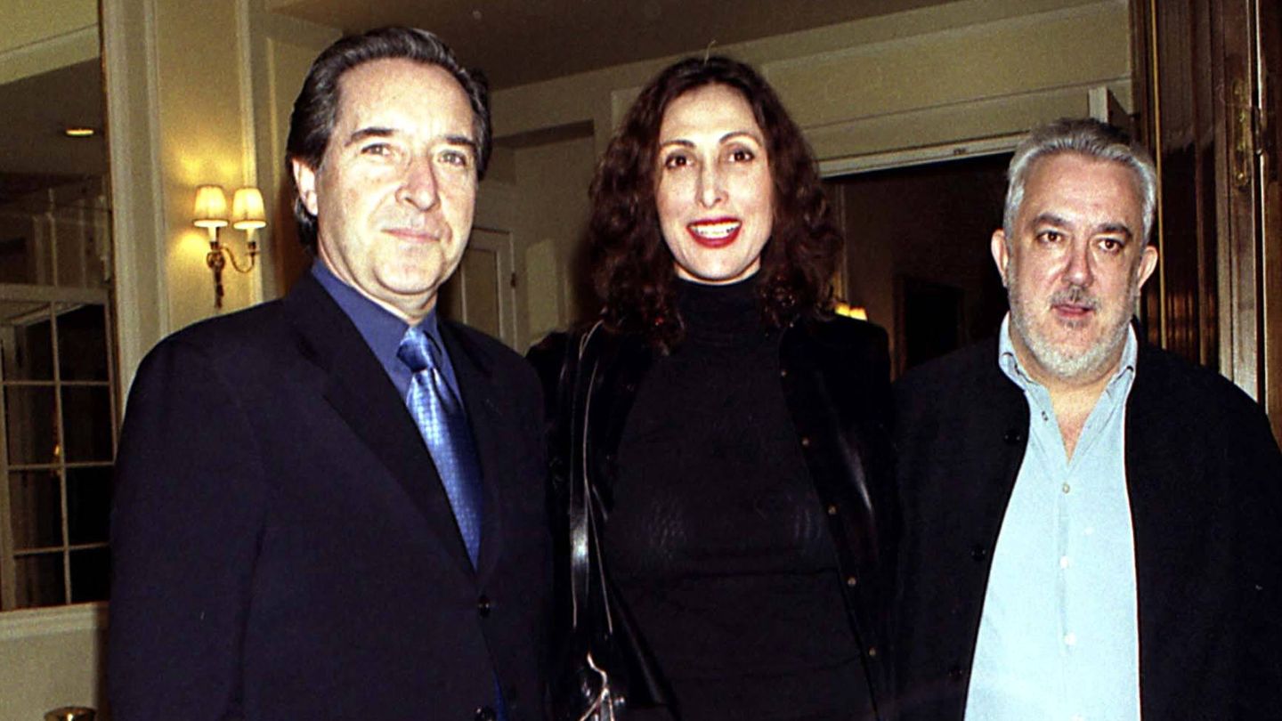 Junto a Iñaki Gabilondo y a Imanol Uribe en 2003. (CP)