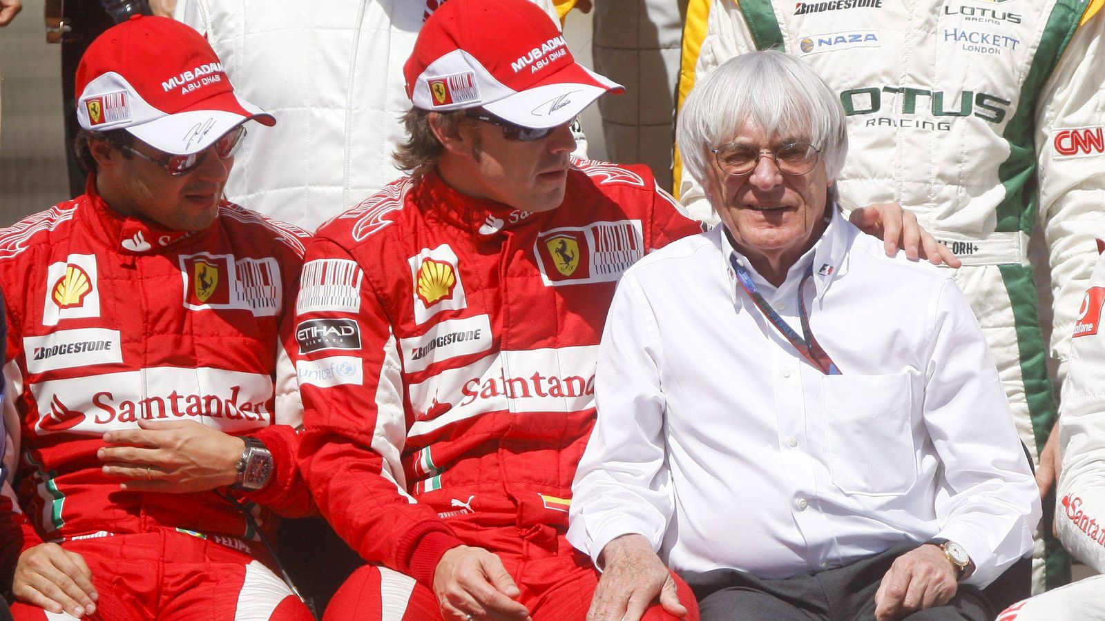 Foto: Ecclestone junto a Fernando Alonso en el primer fin de semana del asturiano con Ferrari.