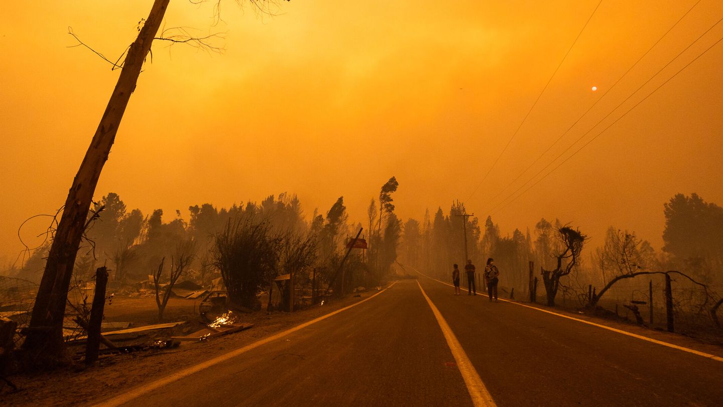 Los incendios aumentan y se intensifican con el calentamiento global. (EFE/P. Hidalgo) 