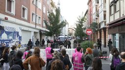Ejecutado el desahucio de una familia con dos menores de 8 y 10 años en Vitoria