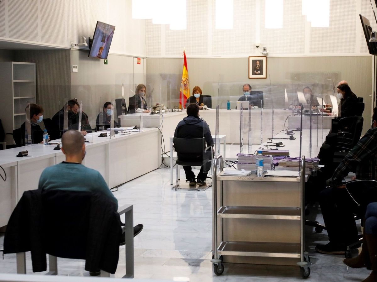 Foto: Vista del interior de la Sala de lo Penal de la Audiencia Nacional de Madrid durante el juicio. (EFE)
