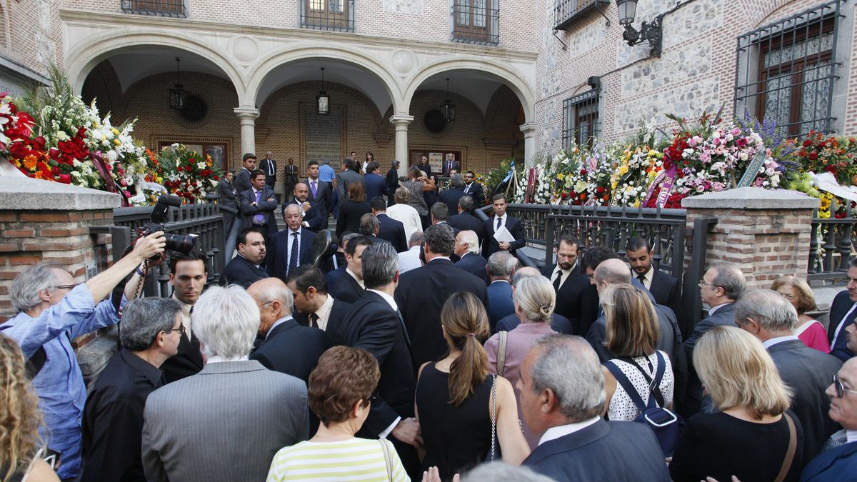 Las plañideras de turno en los funerales de Botín e Isidoro Álvarez