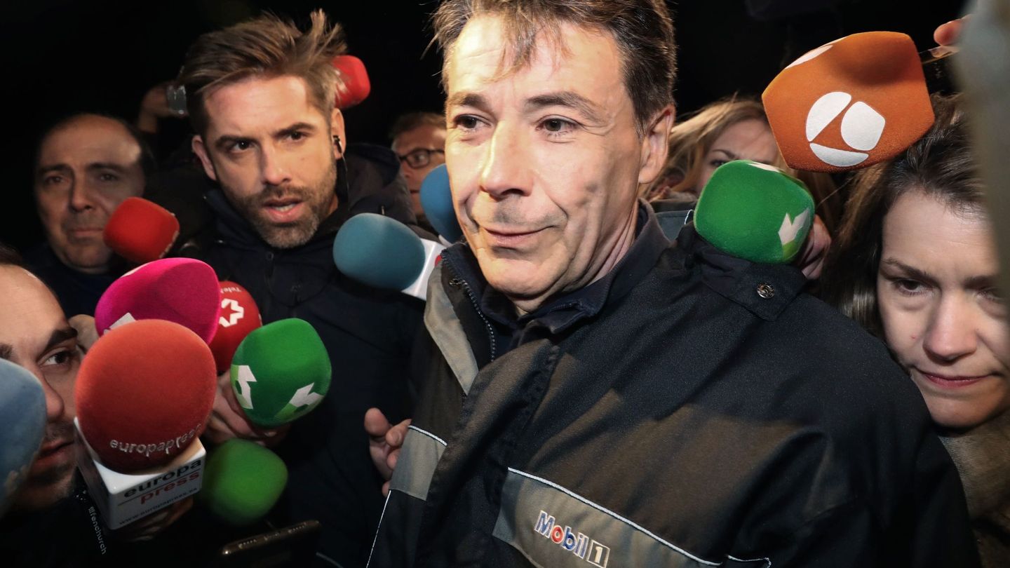 El expresidente de la Comunidad de Madrid y del Canal Ignacio González, a su salida de prisión. (EFE)