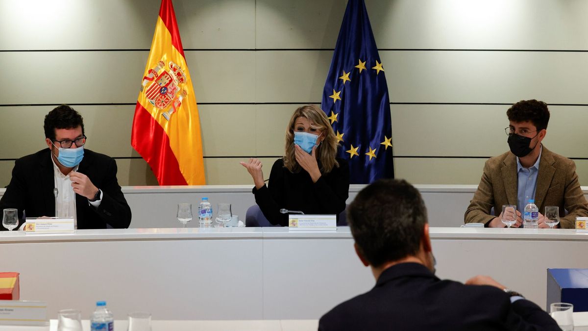 El PSOE deja en el aire la subida del salario mínimo a la que urge Yolanda Díaz