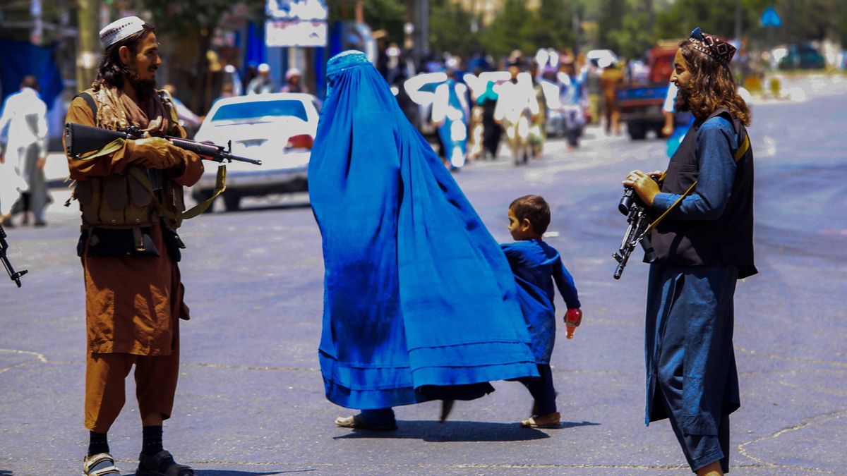 Un año después de la caída de Kabul: todo lo que ha cambiado en el Emirato talibán