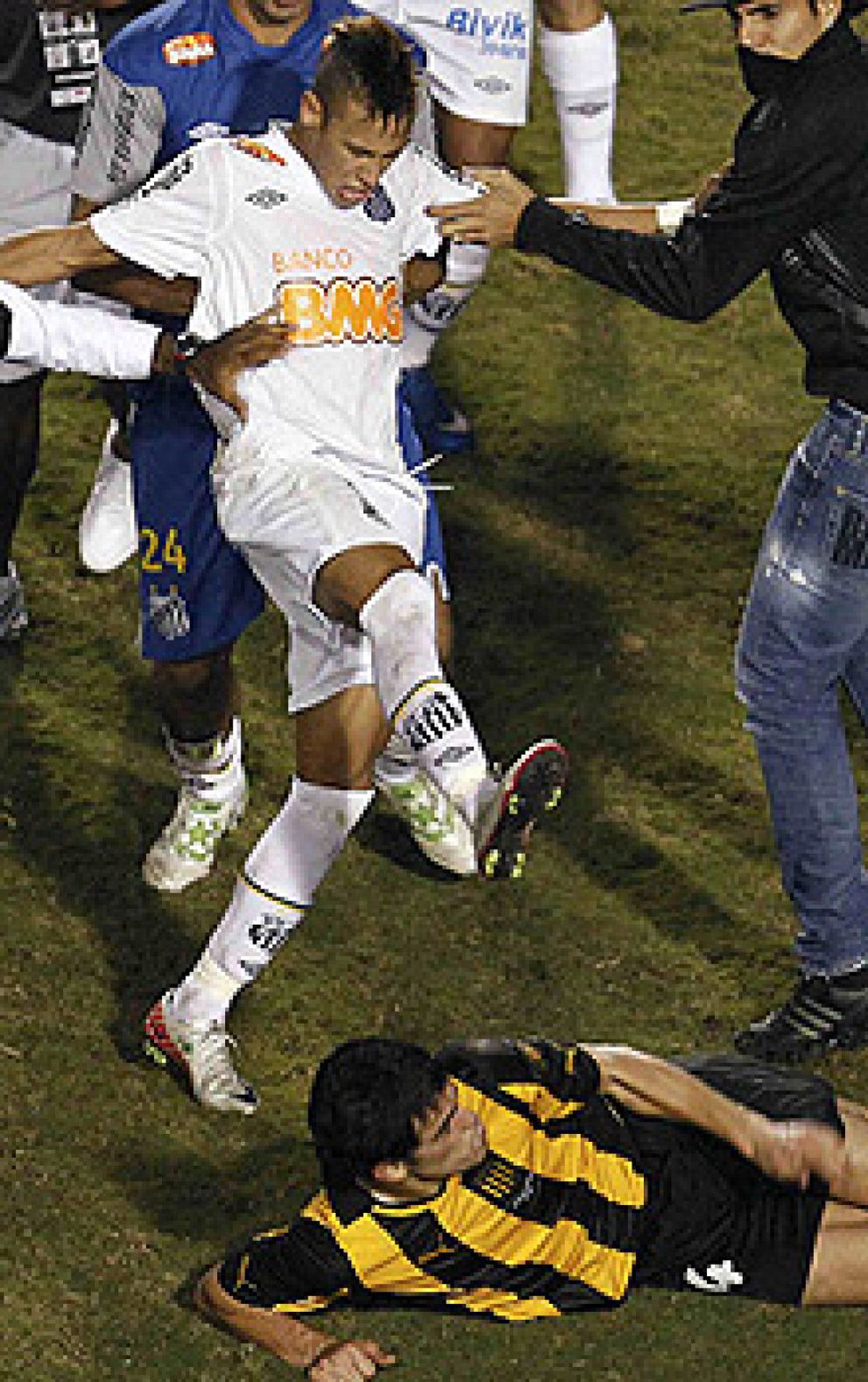 Foto: Pelé alaba a Neymar y espera que tenga mejor rendimiento que Messi con Argentina