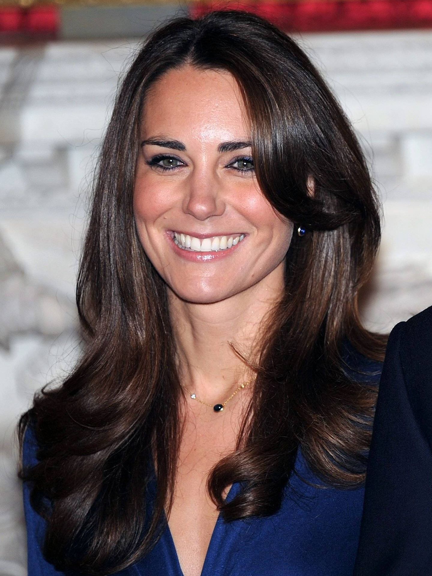 Detalle de la mirada enmarcada de Kate Middleton en el anuncio de su pedida en 2010. (Cordon Press)