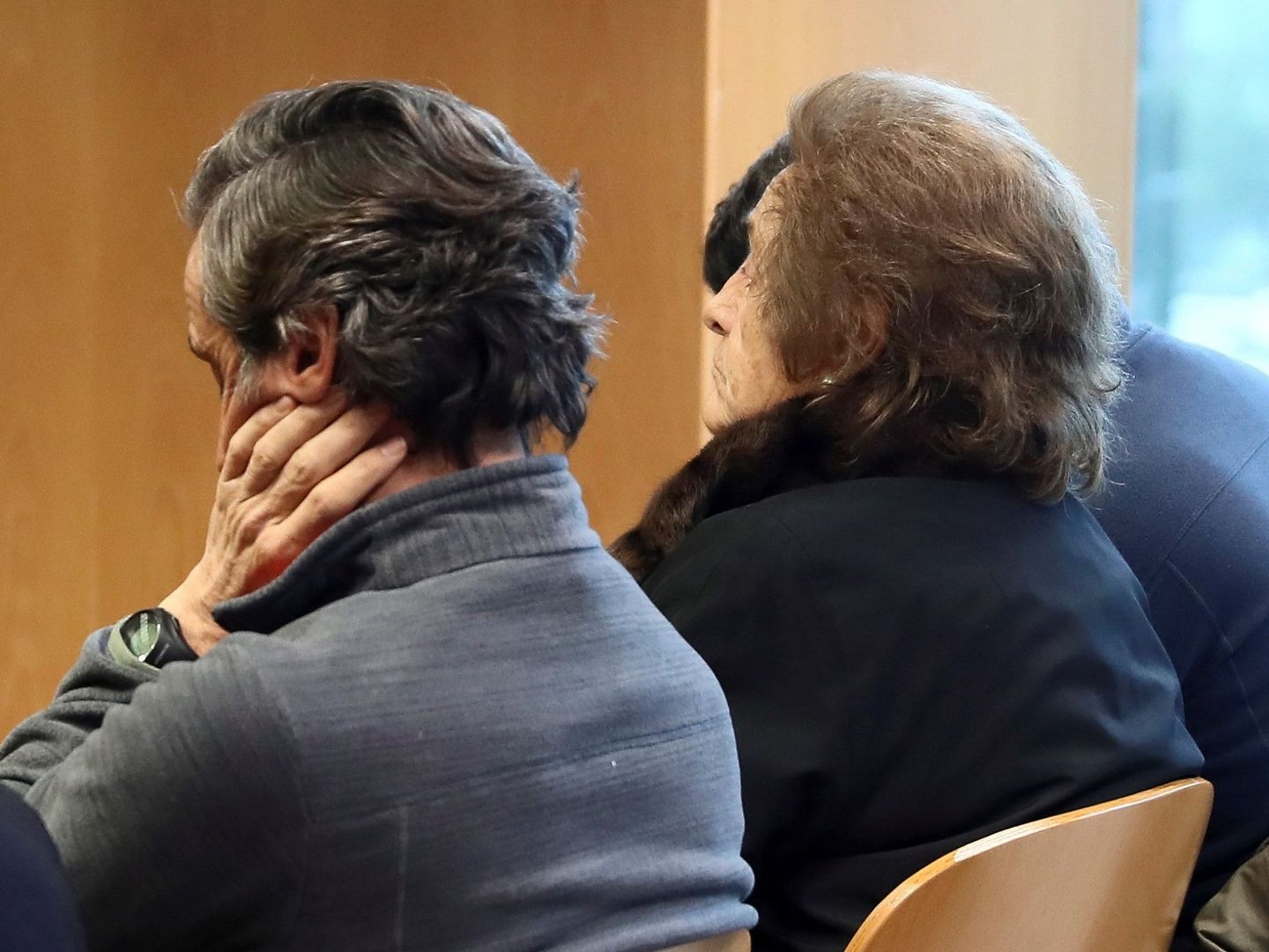 Teresa Rivero y su hijo Francisco Javier Ruiz-Mateos, en la Audiencia Provincial de Madrid. (EFE)
