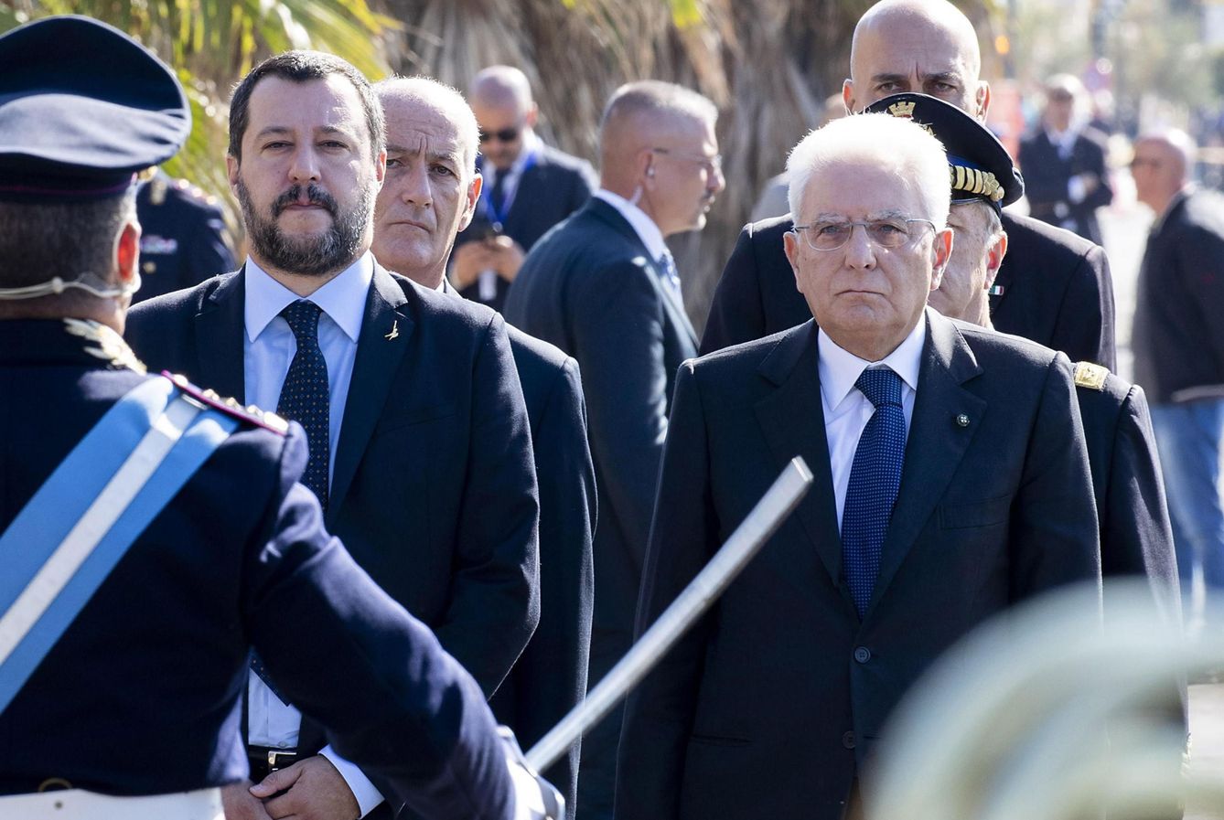 Salvini, con el presidente italiano, Mattarella, considerado el guardián de la estabilidad de Italia. (EFE)
