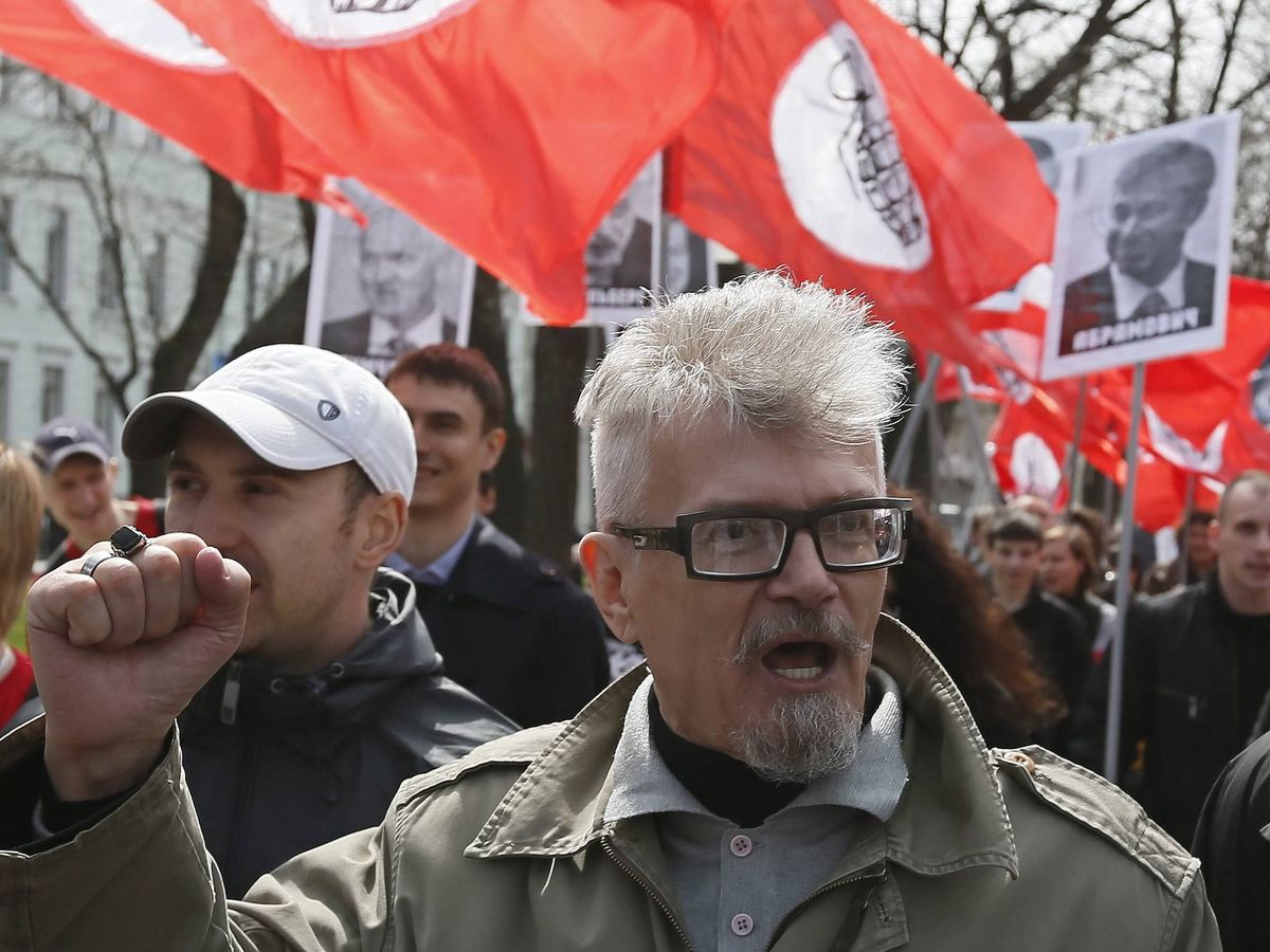 Foto: Eduard Limonov en una protesta convocada con motivo del Día Internacional del Trabajo en Moscú, Rusia. Foto: Efe