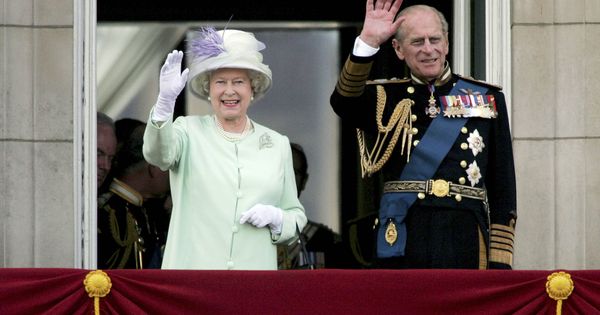 Foto: Isabel II y Felipe de Edimburgo: 71 años casados, que se dice pronto. (Getty)