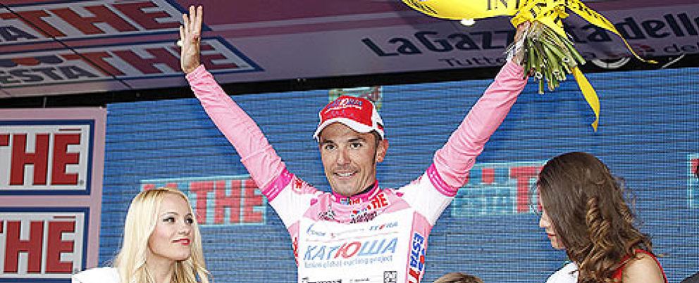 Foto: 'Purito' realiza una demostración de fuerza ganando la decimoséptima etapa de este Giro